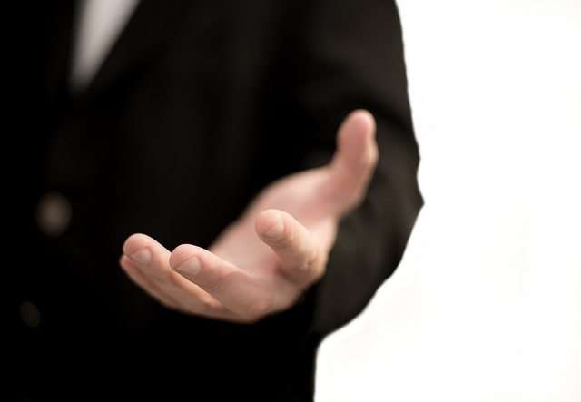 5 Tricks of non verbal communication to enhance the success of your negotiations
