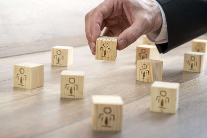 The 4 Essential Leadership Qualities To Build Successful Teams