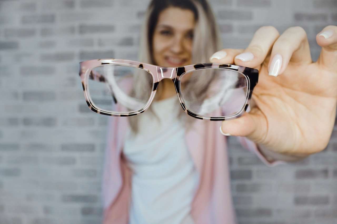 Apollo-Optik uses a serious game to put on the “leader glasses”
